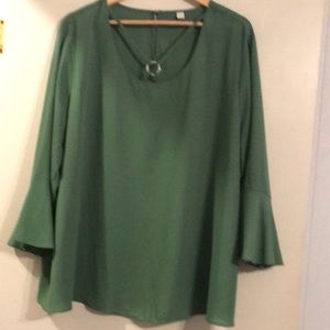 LADIES GREEN BELL SLEEVE TOP